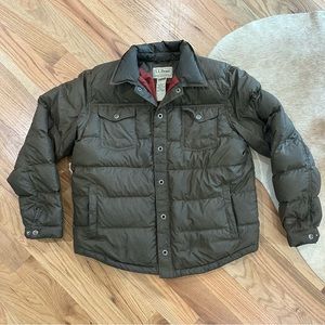 VINTAGE LL BEAN Olive /Army Green Puffer  Jacket / Goose Down Jacket Sz Large